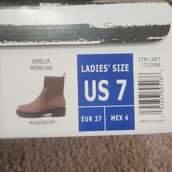 Dolce Vita Orelia Stretch Knit Boots - Size 7W - Picture 7 of 7